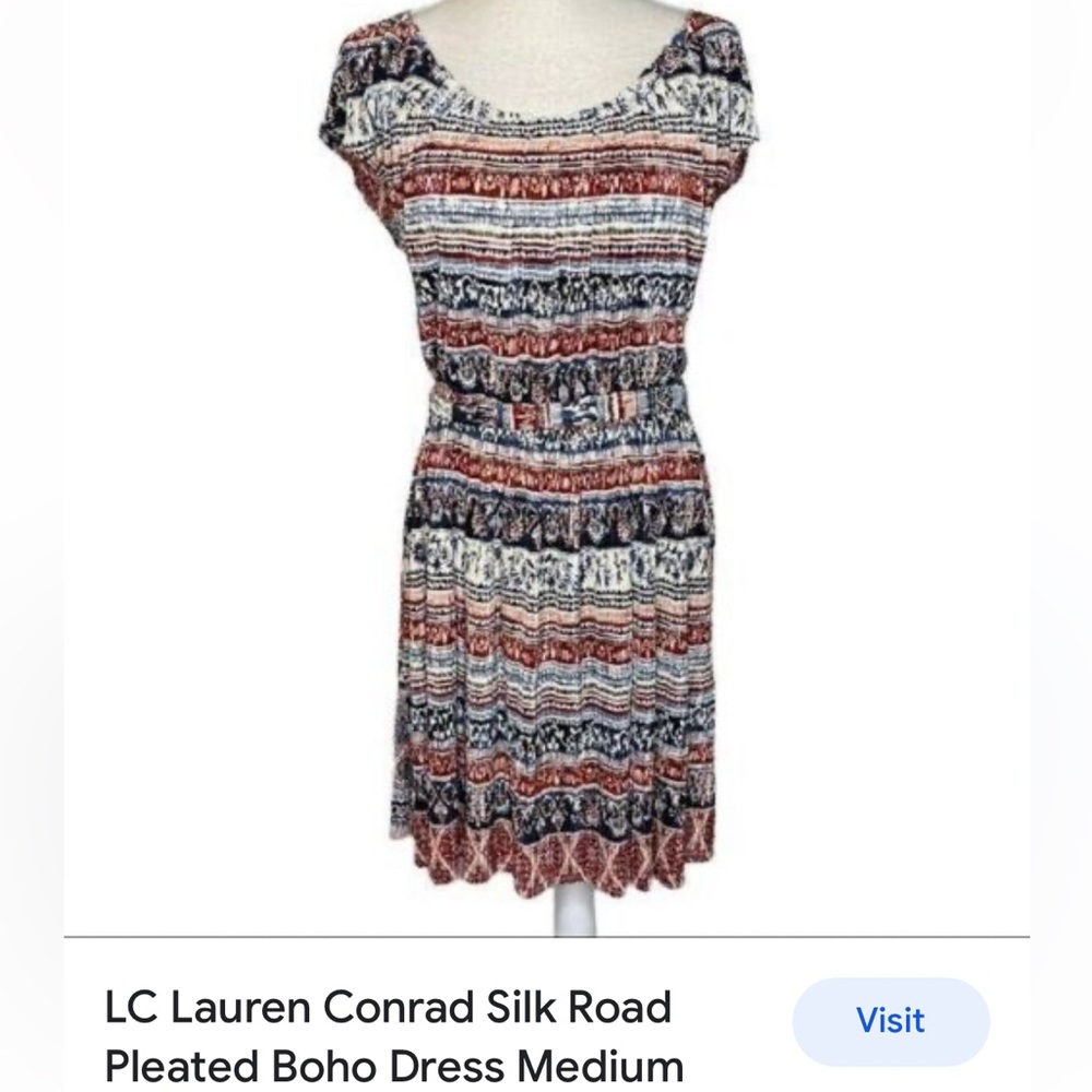 - 2/$30 LC Lauren Conrad nife pleated Bohemian dressers white and blue M